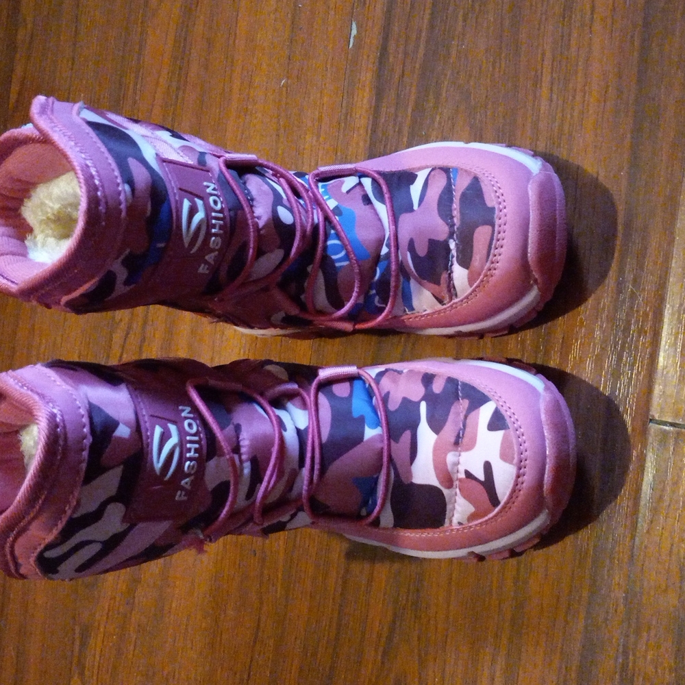 Girls Camo Hobibear boots
